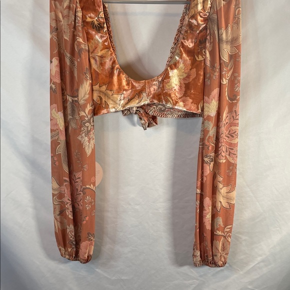 Elegant Floral Smocked Blouse with Tie-Front - Picture 9 of 11